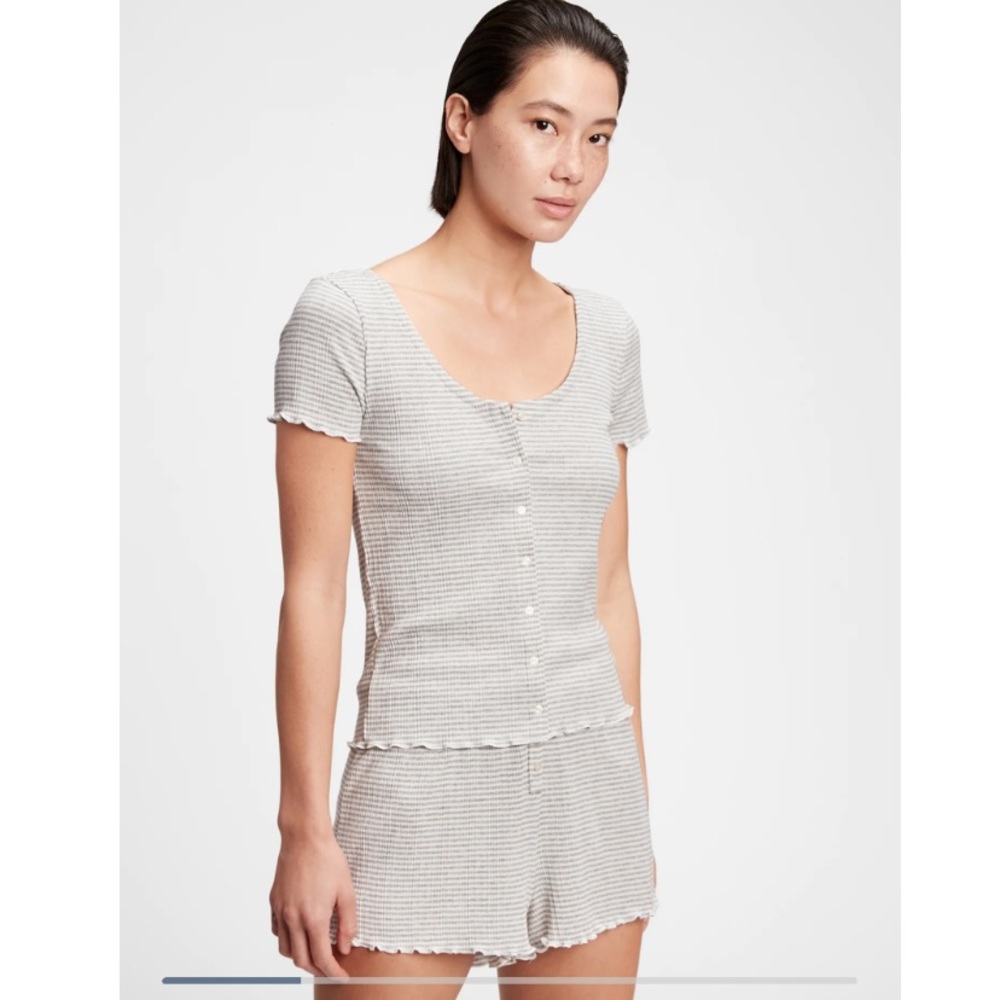 NWT GAP Modal Striped Ribbed T-Shirt and Shorts‎ (SET)